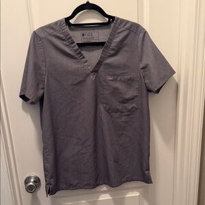FIGS Technical Collection scrub Top - Heather Gray size Medium